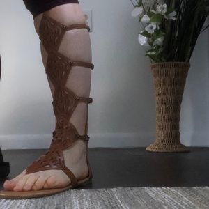 NWT Gladiator sandals ➰size 8.5